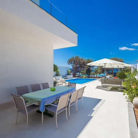 Vilă Luxury With Pool With Sea View , 50m From The By Wiibuk Punat