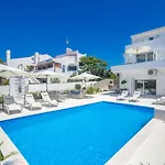 Luxury With Pool With Sea View , 50m From The By Wiibuk Vila
