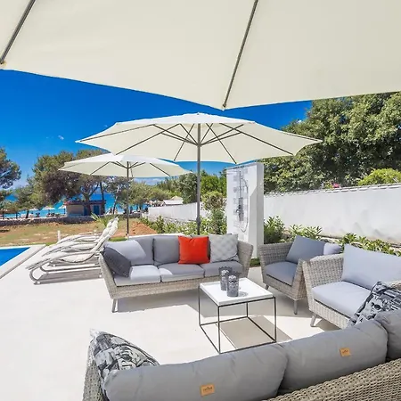 Villa Luxury With Pool With Sea View , 50m From The By Wiibuk Punat