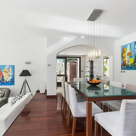 Luxury With Pool With Sea View , 50m From The By Wiibuk * Punat
