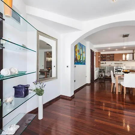 Luxury With Pool With Sea View , 50m From The By Wiibuk * Punat