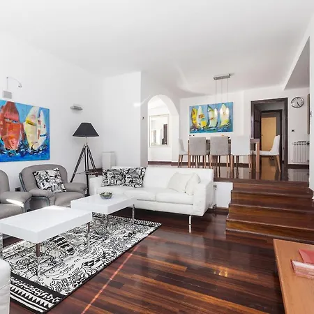 Luxury With Pool With Sea View , 50m From The By Wiibuk * Punat