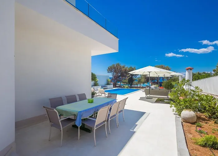 Villa Luxury With Pool With Sea View , 50m From The By Wiibuk Punat