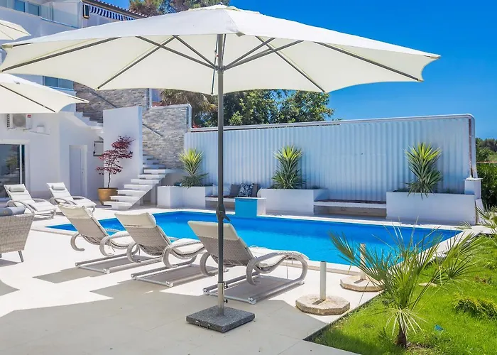 Villa Luxury With Pool With Sea View , 50m From The By Wiibuk Punat