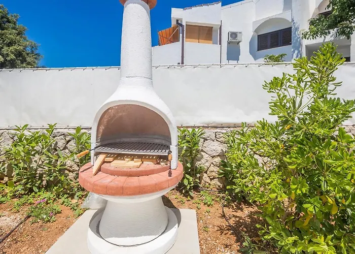 Luxury With Pool With Sea View , 50m From The By Wiibuk Punat