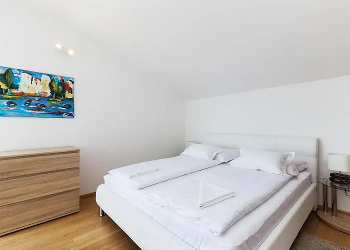 Luxury With Pool With Sea View , 50m From The By Wiibuk * Punat