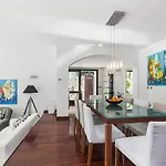 Luxury With Pool With Sea View , 50m From The By Wiibuk * Punat