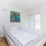 Villa Luxury With Pool With Sea View , 50m From The By Wiibuk Punat